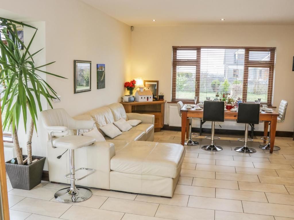 Дома для отпуска A Country View Cottage, Turloughmore Mira-51