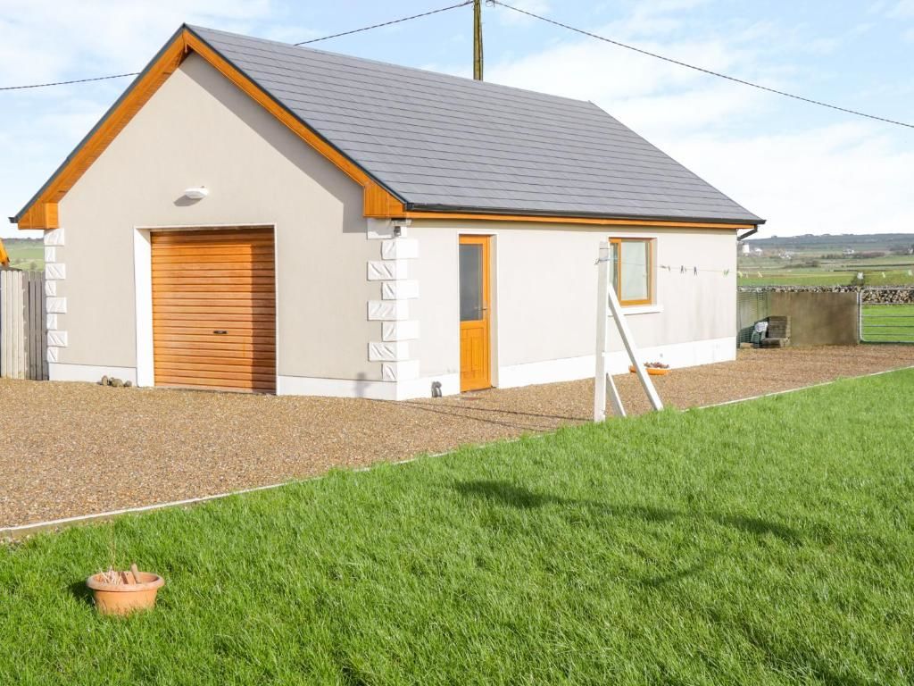 Дома для отпуска A Country View Cottage, Turloughmore Mira-56