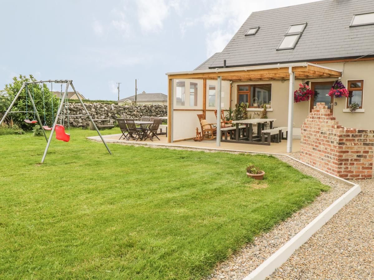 Дома для отпуска A Country View Cottage, Turloughmore Mira-11