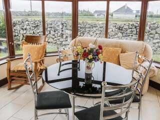 Дома для отпуска A Country View Cottage, Turloughmore Mira Дом для отпуска-30