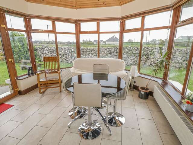 Дома для отпуска A Country View Cottage, Turloughmore Mira-8